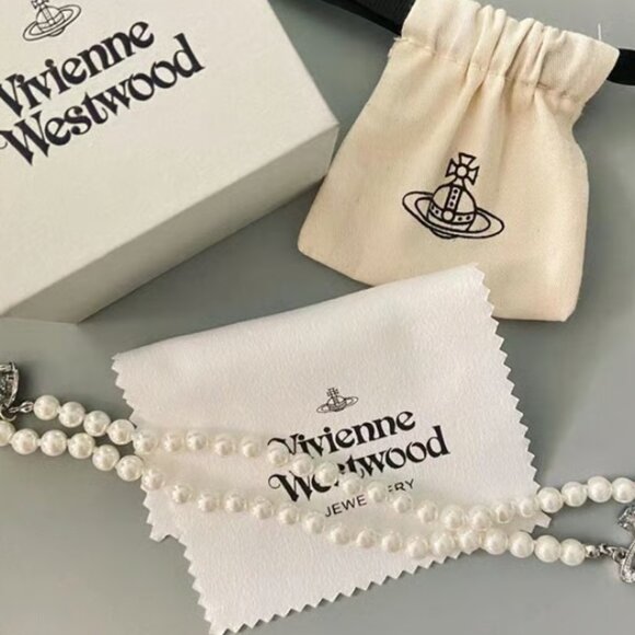 Authentic Vivienne Westwood Mini Bas Relief Pearl NEW  (Gold plate/Silver Plate) - Picture 9 of 15